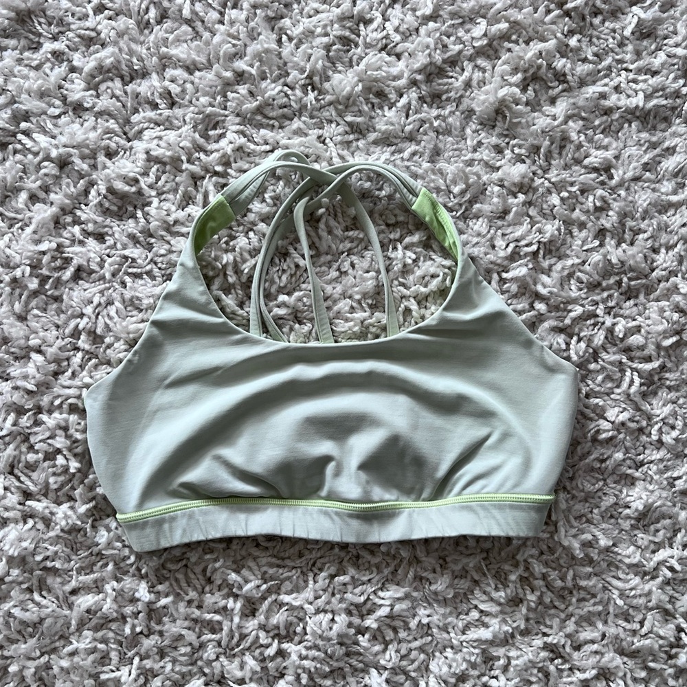 Lululemon sports bra